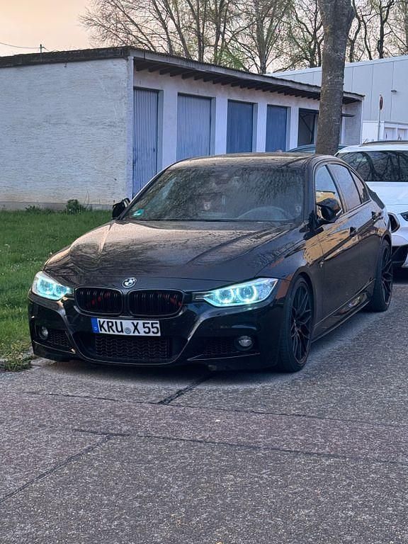Schwarz Gebraucht 2012 BMW 335 Sport Line Limousine | 18.000 € (Fairer Preis) - Bild 1/4