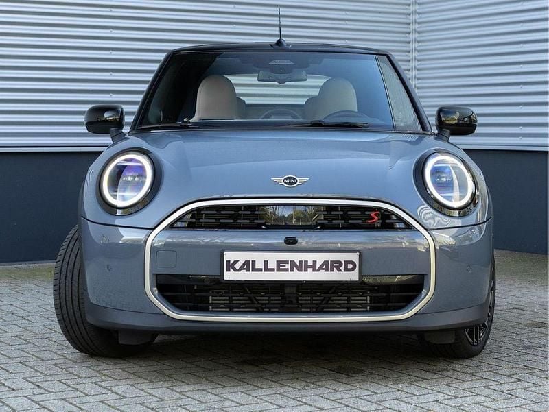 Gebraucht Mini Cooper S Cabriolet Favoured 204 PS (150 kW) 2025 Grau Cabrio