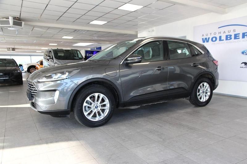 Gebraucht Ford Kuga Titanium 152 PS (111 kW) 2022 Grau SUV