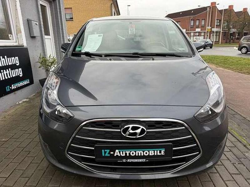 Gebraucht Hyundai ix20 125 PS (91 kW) 2019 Grau Kleinwagen
