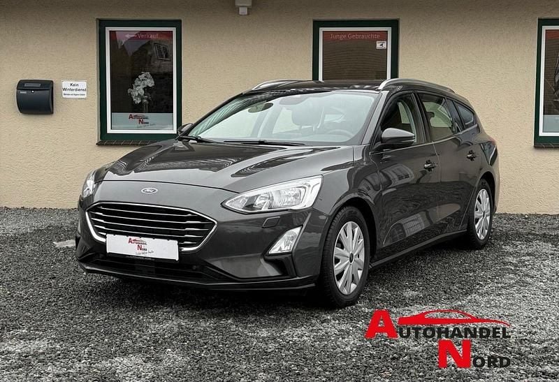 Grau Gebraucht 2018 Ford Focus Titanium Kombi | 11.185 € (Fairer Preis) - Bild 1/4