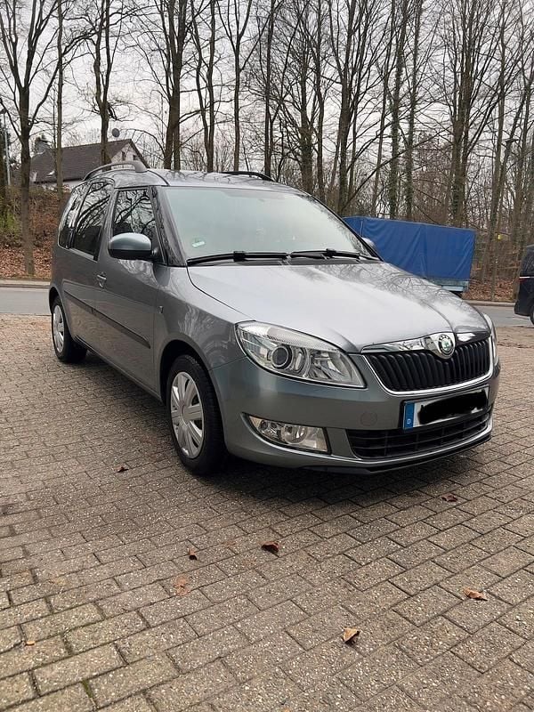 Silber Gebraucht 2010 Skoda Roomster Van / Kleinbus | 2.199 € (Fairer Preis) - Bild 1/4