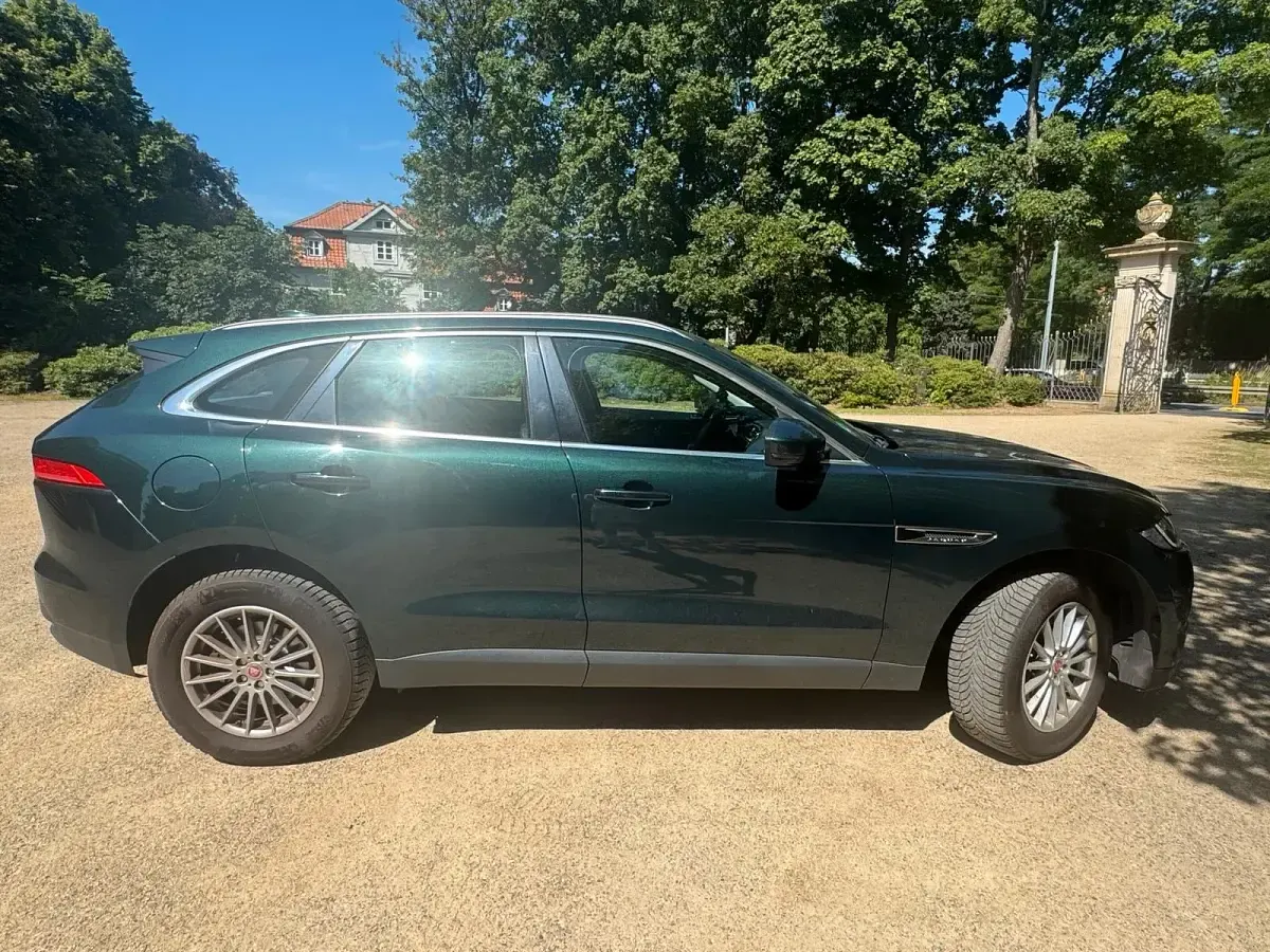 Gebraucht Jaguar F-Pace Prestige 180 PS (132 kW) 2017 Grün SUV