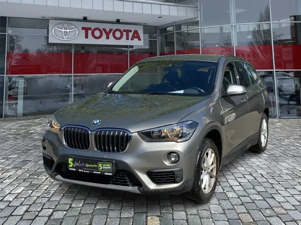 Gebraucht BMW X1 140 PS (102 kW) 2019 Silber SUV