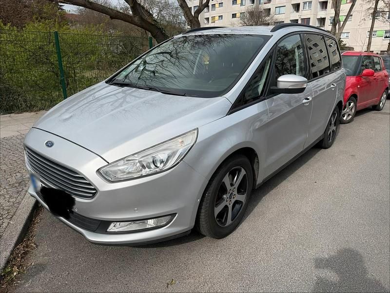 Gebraucht Ford Galaxy 150 PS (110 kW) 2016 Silber Van / Kleinbus