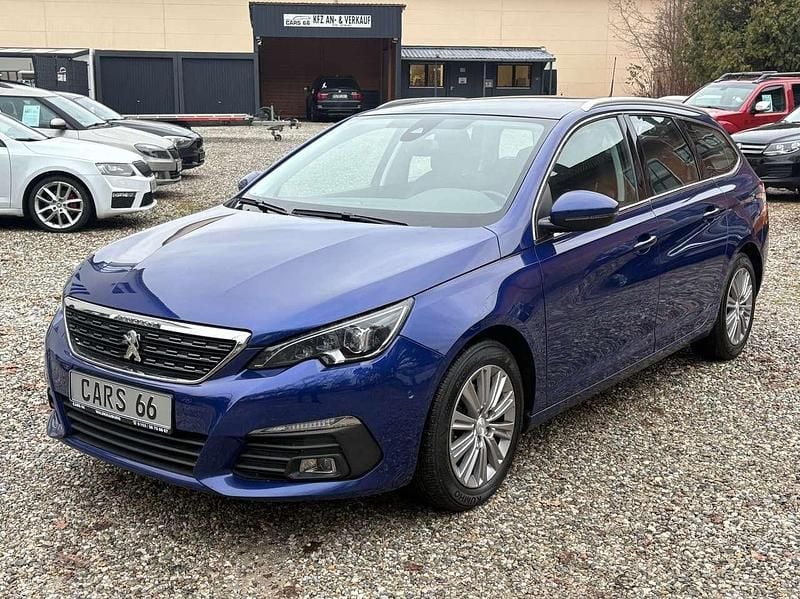 Lackierung magnetic Gebraucht 2018 Peugeot 308 Allure Kombi | 8.900 € (Guter Preis) - Bild 1/4