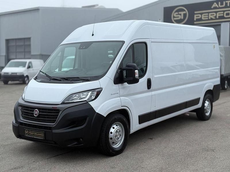 Weiß Gebraucht 2020 Fiat Ducato Van | 25.990 € (Teuer) - Bild 1/4