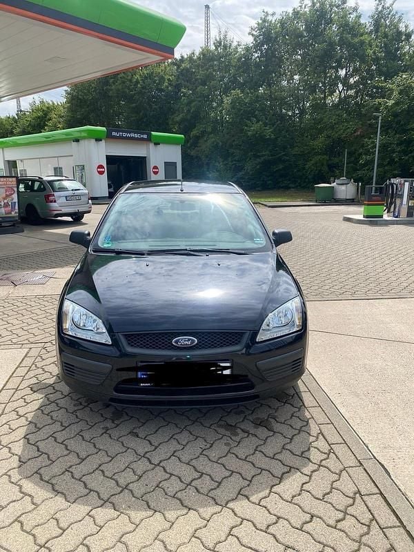 Schwarz Gebraucht 2007 Ford Focus Kleinwagen | 999 € (Superpreis) - Bild 1/4