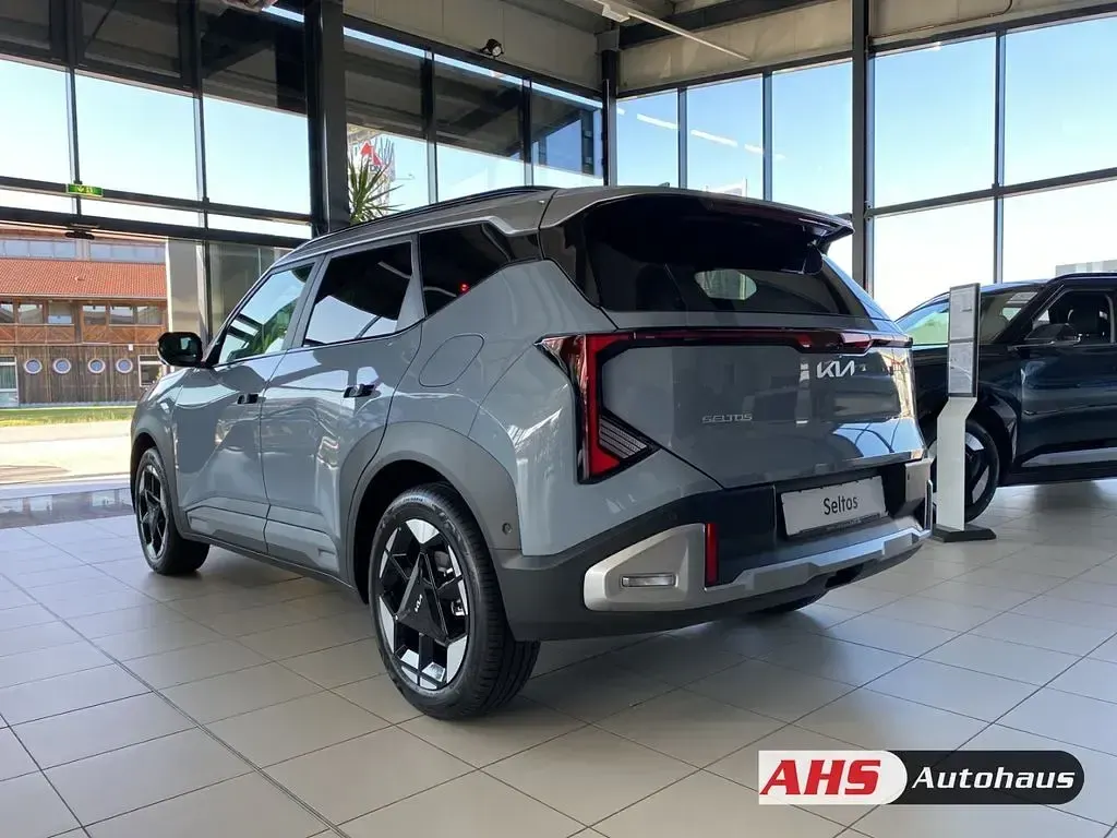 Neu Kia Seltos Spirit 179 PS (131 kW) 2026 Grau SUV
