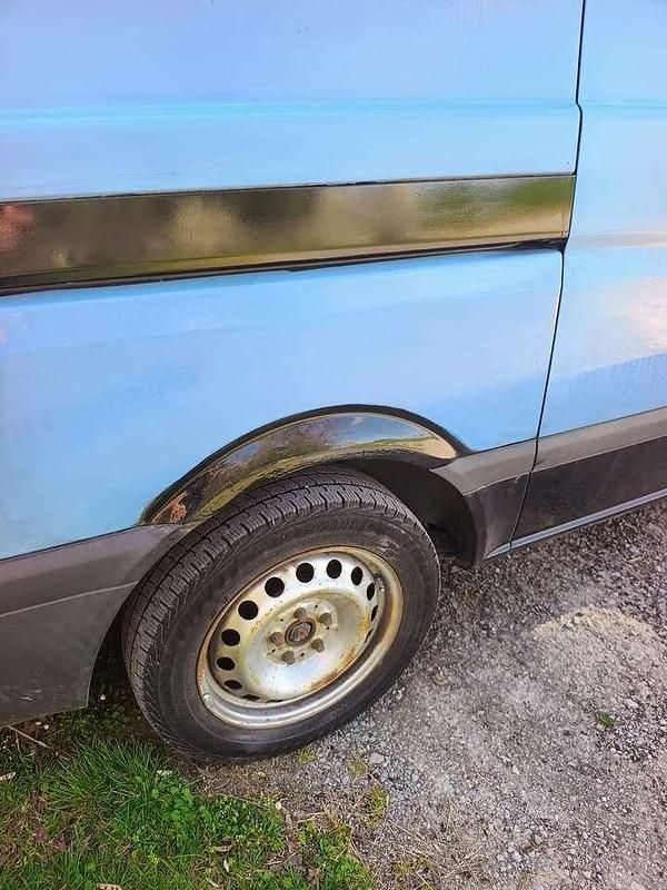 Second-hand Mercedes Vito 109 CP (80 kW) 2005 Albastru Van