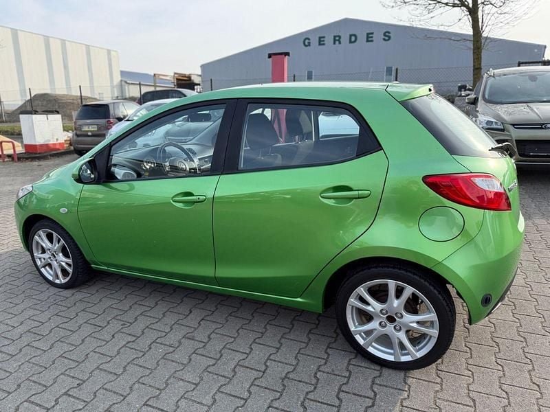 Gebraucht Mazda 2 86 PS (63 kW) 2007 Grün Kleinwagen