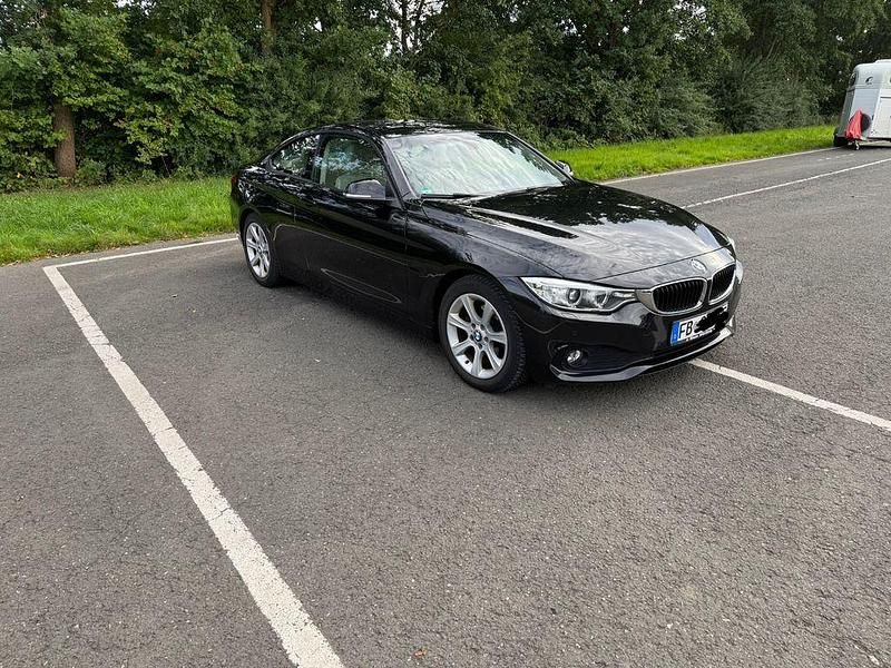 Schwarz Gebraucht 2016 BMW 420 Advantage Coupé | 15.500 € (Superpreis) - Bild 1/4