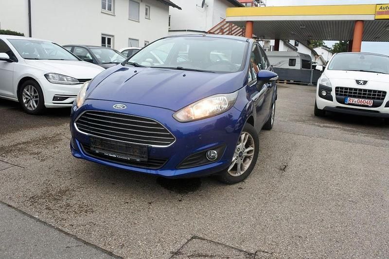 Blau Gebraucht 2015 Ford Fiesta SYNC Edition Kleinwagen | 4.900 € (Fairer Preis) - Bild 1/4