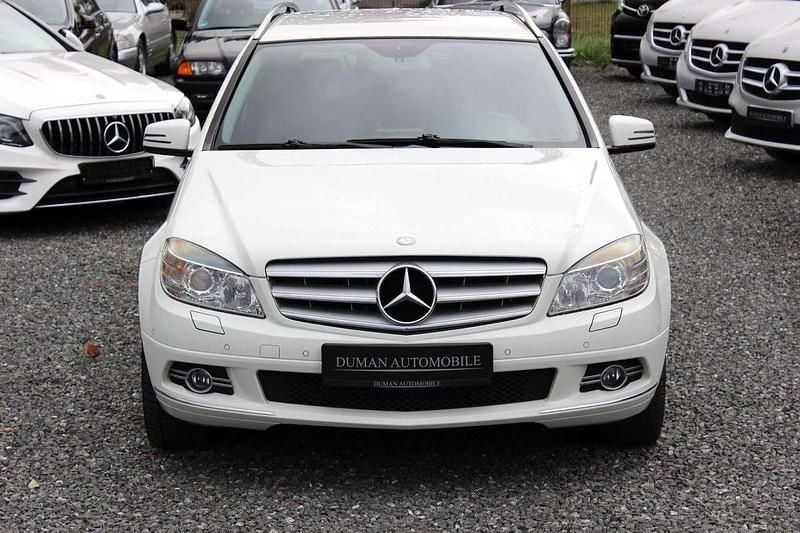 Weiß Gebraucht 2017 Mercedes C180 Kombi | 6.900 € - Bild 1/4