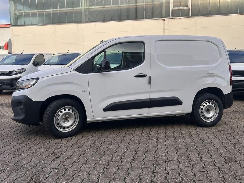 Neu Opel Combo 102 PS (75 kW) 2025 Weiß Van / Kleinbus