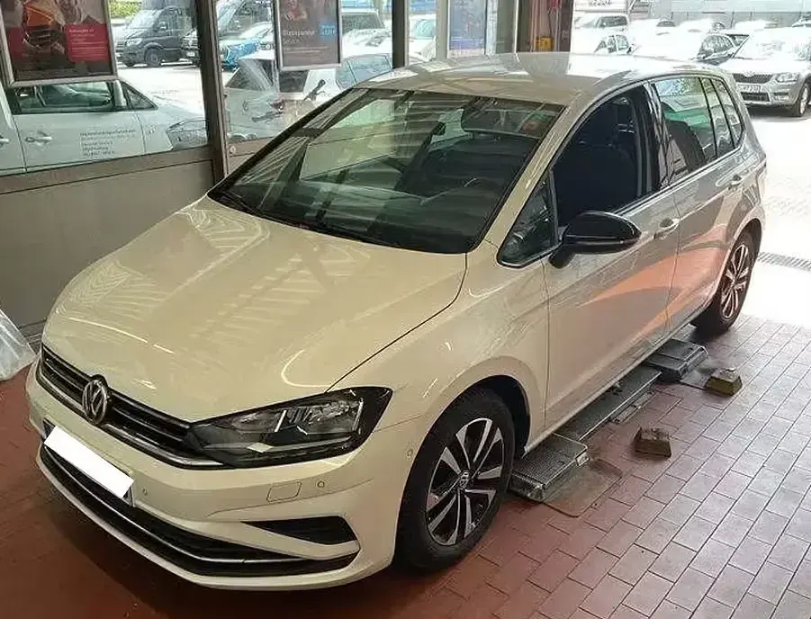 Gebraucht VW Golf Comfortline 150 PS (110 kW) 2020 Van / Kleinbus