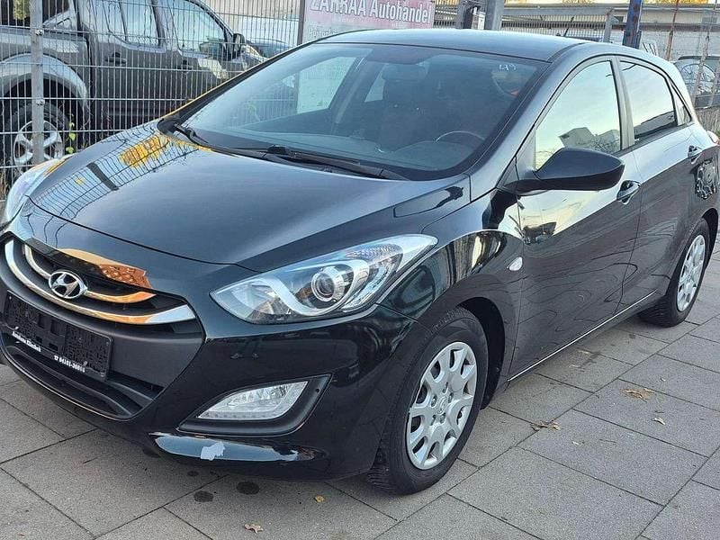 Schwarz Gebraucht 2014 Hyundai i30 Classic Kleinwagen | 4.000 € (Superpreis) - Bild 1/4