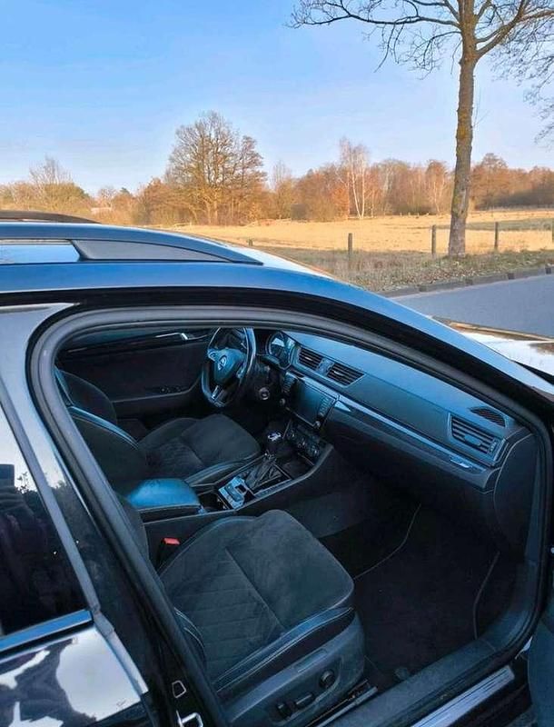 Gebraucht Skoda Superb SportLine 190 PS (139 kW) 2017 Schwarz Kombi