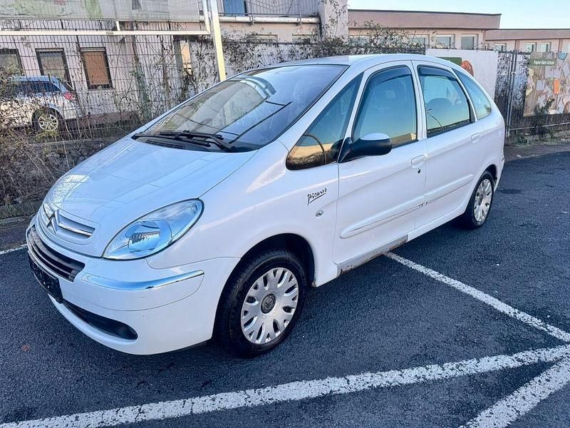Weiß Gebraucht 2009 Citroën Xsara Picasso Tendance Van / Kleinbus | 850 € (Superpreis) - Bild 1/4