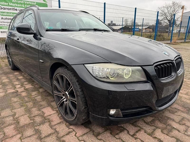 Schwarz Gebraucht 2011 BMW 320 Comfort Edition Kombi | 4.990 € (Guter Preis) - Bild 1/4