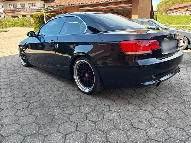 Gebraucht BMW 335 Cabriolet 360 PS (264 kW) 2007 Schwarz Cabrio
