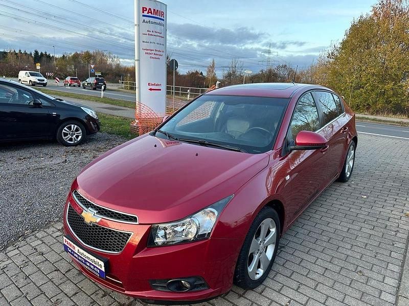 Rot Gebraucht 2013 Chevrolet Cruze LTZ Kleinwagen | 6.500 € (Etwas zu teuer) - Bild 1/4