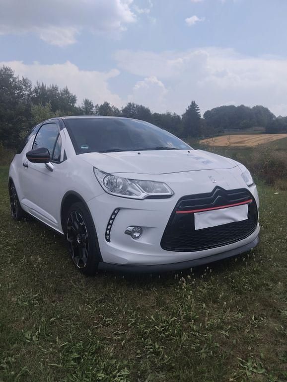 Weiß Gebraucht 2014 Citroën DS3 Sport Chic Kleinwagen | 6.599 € (Fairer Preis) - Bild 1/4