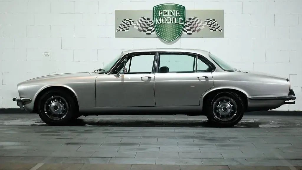 Gebraucht Jaguar XJ6 Sovereign 169 PS (124 kW) 1977 Silber Limousine