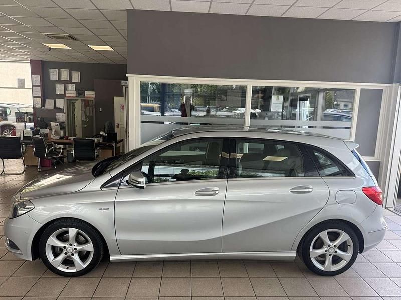 Gebraucht Mercedes B200 Sport 136 PS (100 kW) 2011 Silber Van / Kleinbus