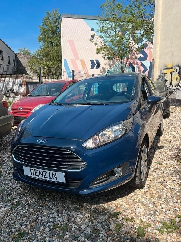 Blau Gebraucht 2014 Ford Fiesta SYNC Edition Kleinwagen | 6.199 € (Fairer Preis) - Bild 1/4