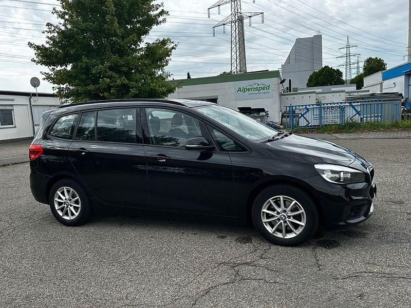 Gebraucht BMW 218 Gran Tourer Advantage 150 PS (110 kW) 2015 Schwarz Van / Kleinbus