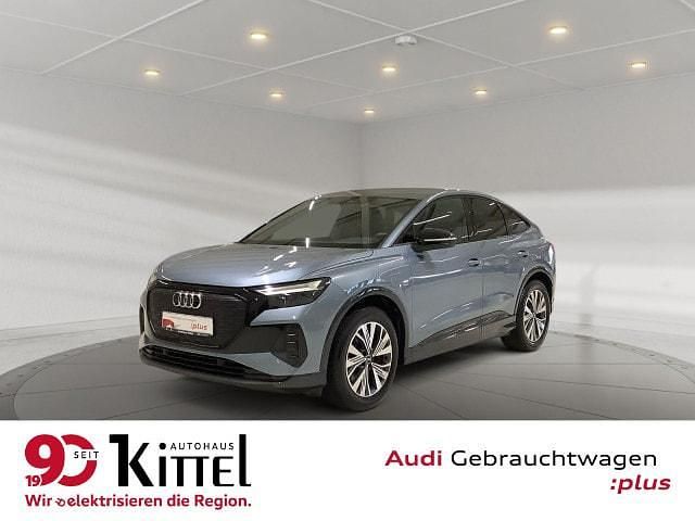 Geysirblau metallic Gebraucht 2022 Audi Q4 Sportback e-tron Ambiente SUV | 35.875 € (Fairer Preis) - Bild 1/4