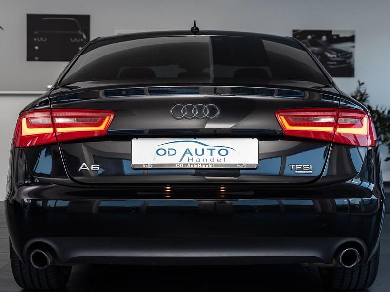 Gebraucht Audi A6 Ambiente 299 PS (219 kW) 2012 Schwarz Limousine