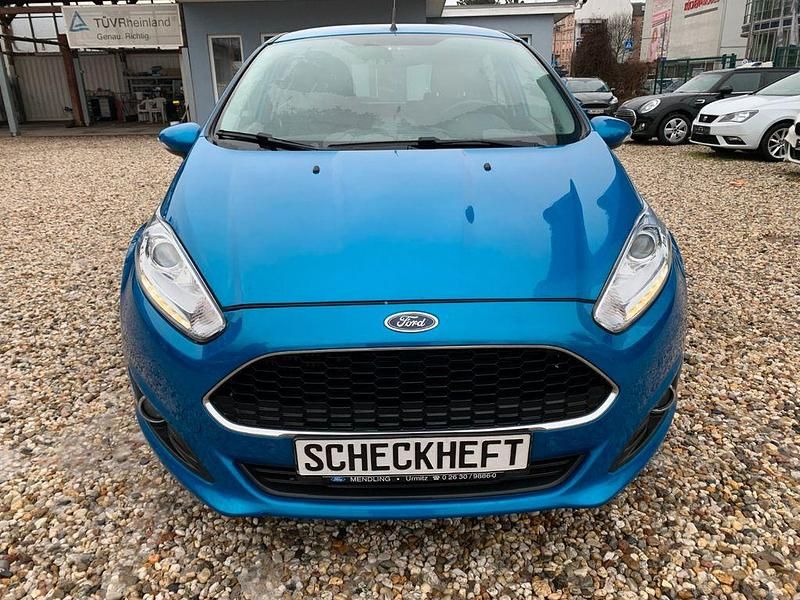 Gebraucht Ford Fiesta 95 PS (69 kW) 2016 Blau Kleinwagen