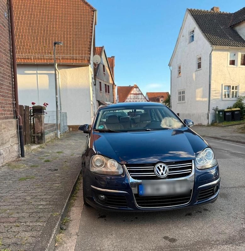 Blau Gebraucht 2008 VW Jetta Limousine | 2.900 € (Superpreis) - Bild 1/4