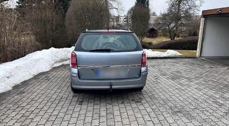 Gebraucht Opel Astra Innovation 116 PS (85 kW) 2009 Silber Kombi