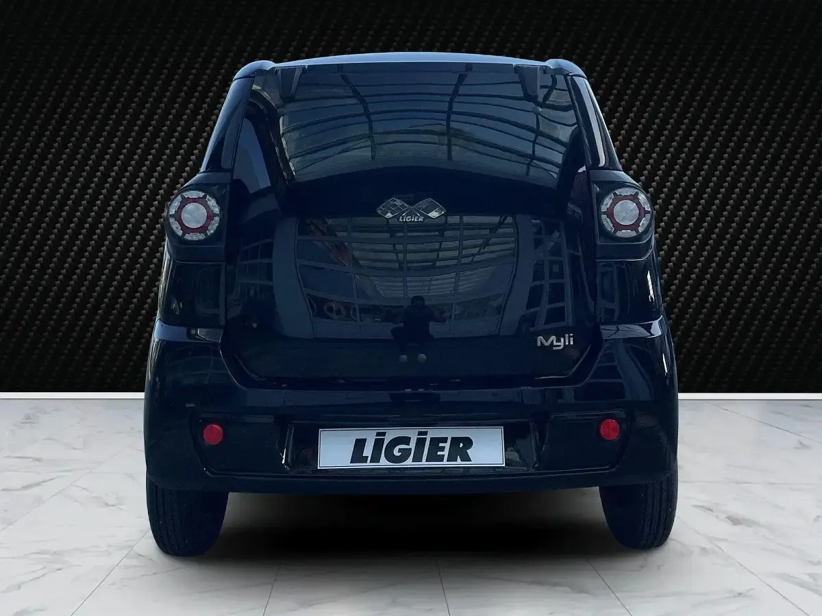 Gebraucht Ligier Myli 5 kW (8 PS) 2024 Schwarz Kleinwagen