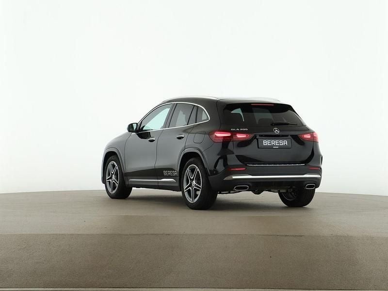 Gebraucht Mercedes GLA200 AMG 163 PS (119 kW) 2026 Schwarz SUV