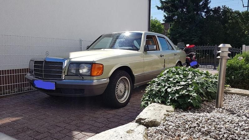 Grün Gebraucht 1980 Mercedes 280 SE Limousine | 16.800 € - Bild 1/4