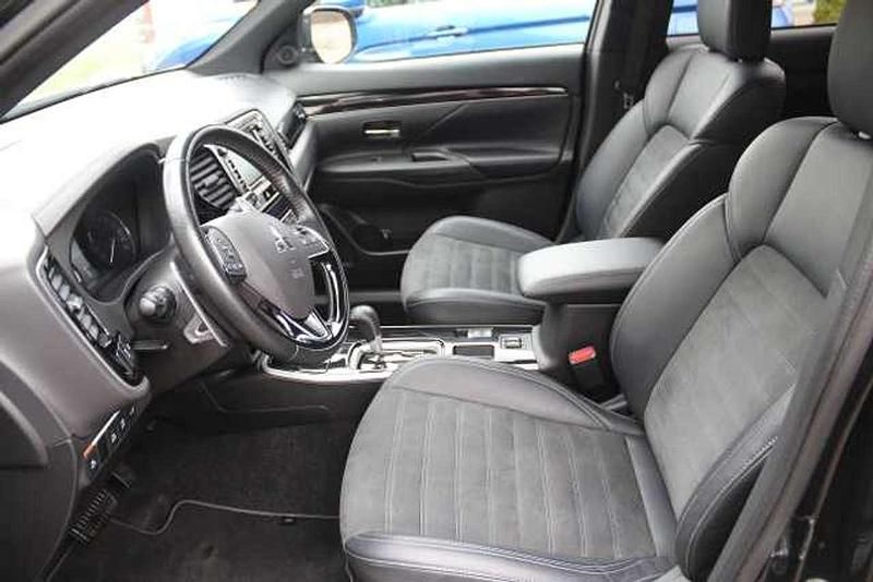 Gebraucht Mitsubishi Outlander Active 150 PS (110 kW) 2019 Pantherschwarz SUV