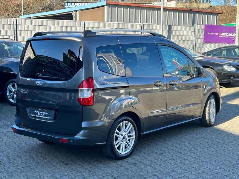 Gebraucht Ford Tourneo Courier Titanium 101 PS (74 kW) 2019 Grau Van / Kleinbus