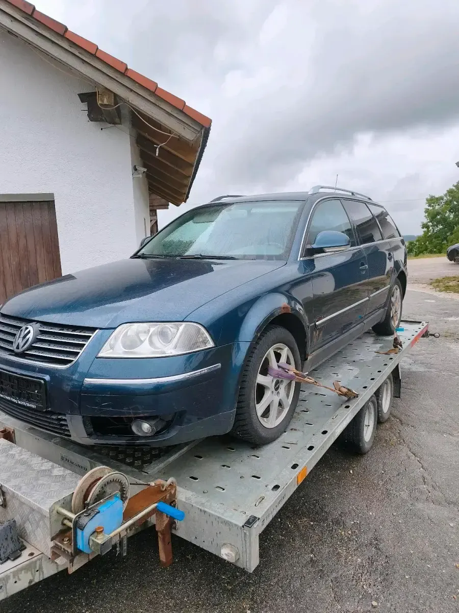 Gebraucht VW Passat 116 PS (85 kW) 2005 Blau Kombi