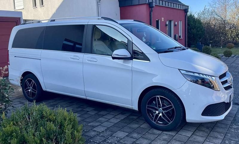 Gebraucht Mercedes E250 Avantgarde Edition 190 PS (139 kW) 2023 Kombi