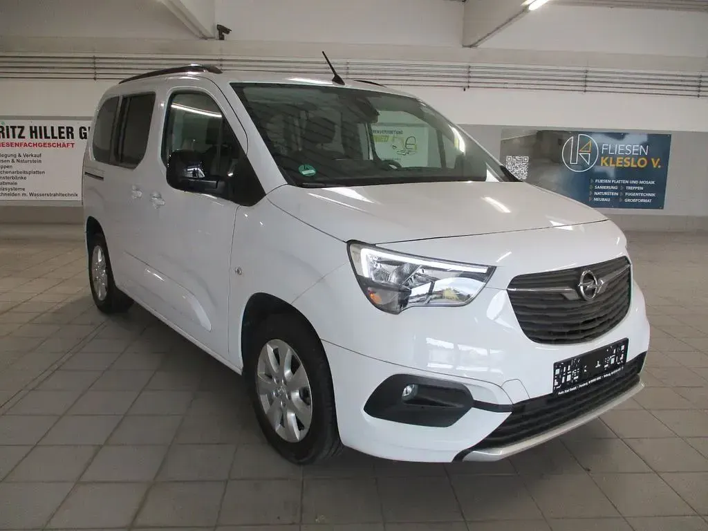 Gebraucht Opel Combo-e Life Ultimate 100 kW (136 PS) 2023 Weiß Van / Kleinbus