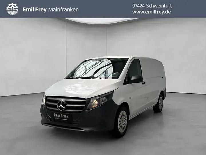 Arktikweiß Gebraucht 2024 Mercedes V250 Van / Kleinbus | 59.925 € (Fairer Preis) - Bild 1/2