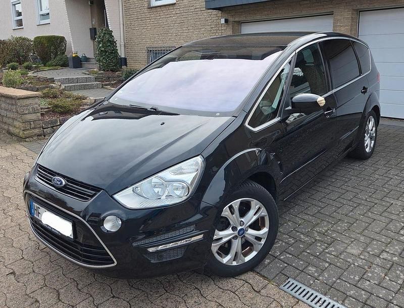 Gebraucht Ford S-MAX Titanium 140 PS (102 kW) 2011 Schwarz Van / Kleinbus