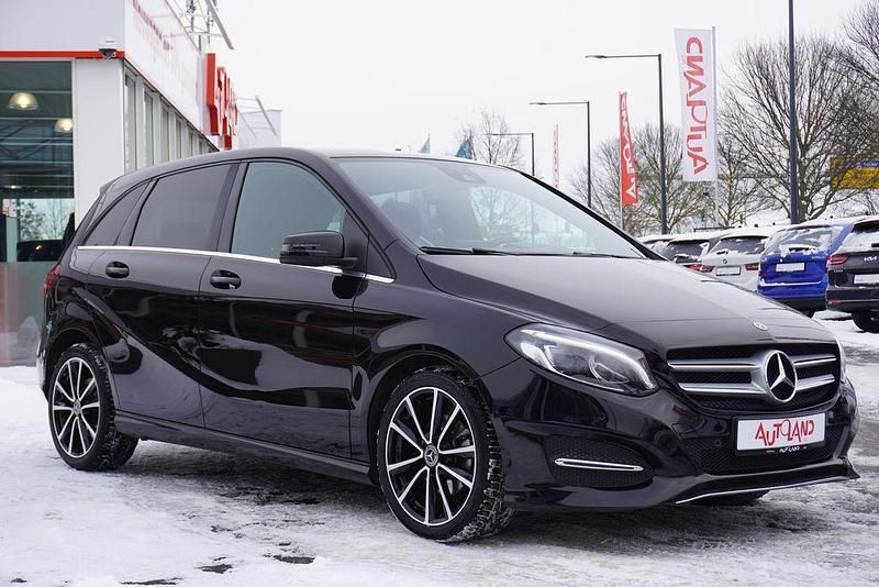 Gebraucht Mercedes B220 184 PS (135 kW) 2017 Schwarz Van / Kleinbus