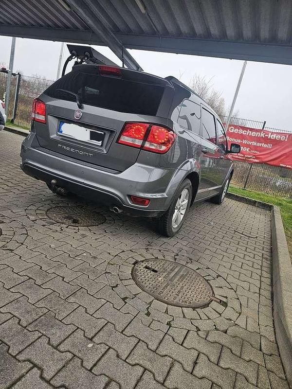 Gebraucht Fiat Freemont 140 PS (102 kW) 2012 SUV