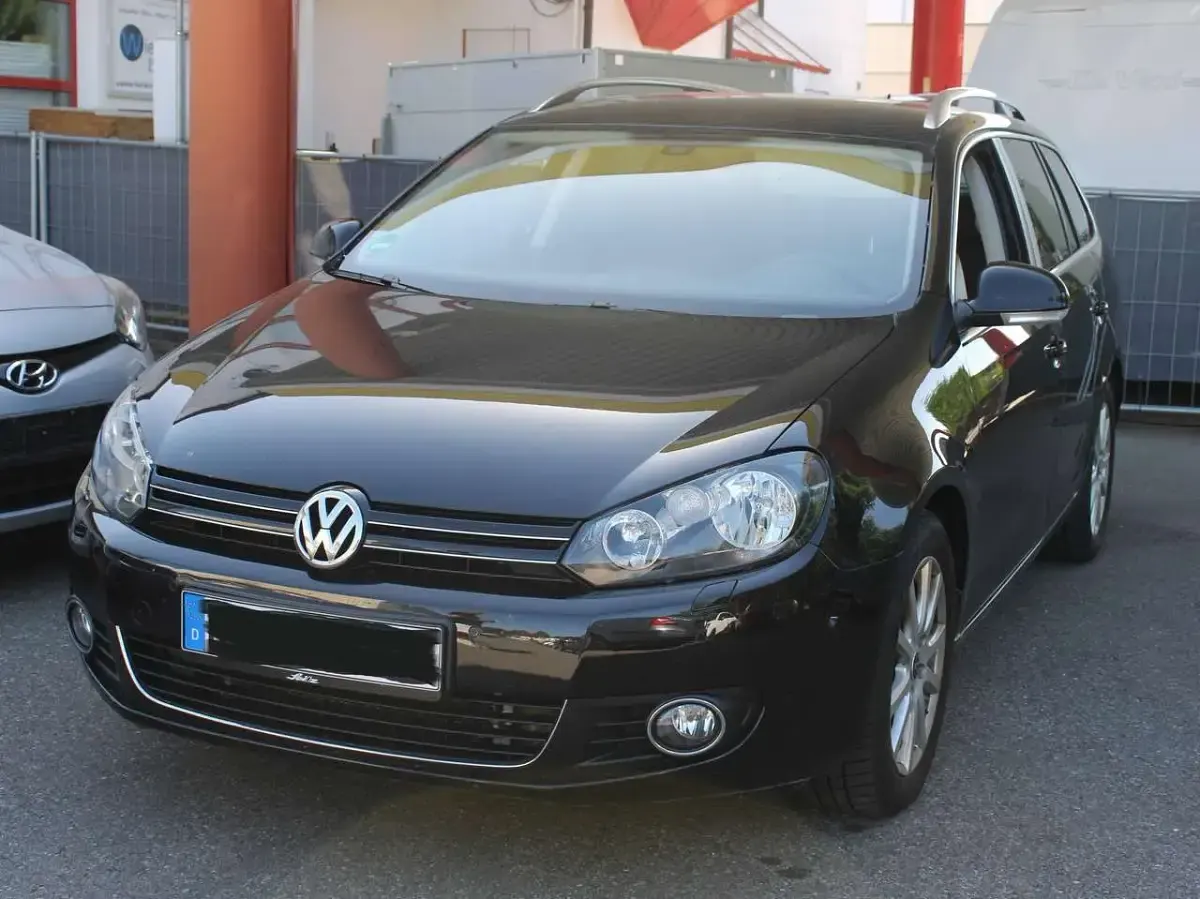 Gebraucht VW Golf VII Style 105 PS (77 kW) 2012 Deep black perleffekt Kombi