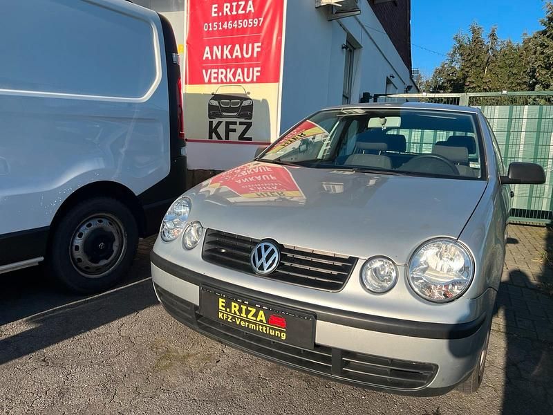 Grau Gebraucht 2002 VW Polo Kleinwagen | 2.999 € (Teuer) - Bild 1/4